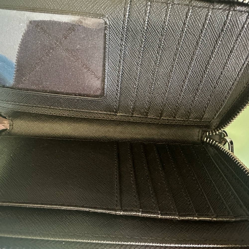 Michael Kors Black Wallet - Picture 9 of 9